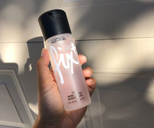 مثبت المكياج من ماك